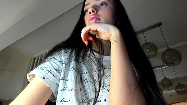 Snapshot of IreneVON chatting on 02-04-26, 04:40 IreneVON online show from 02-04-26, 04:40