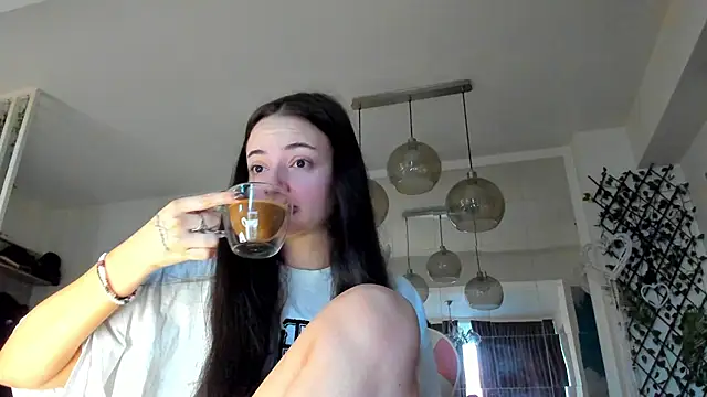 Snapshot of IreneVON chatting on 02-19-26, 05:37 IreneVON online show from 02-19-26, 05:37