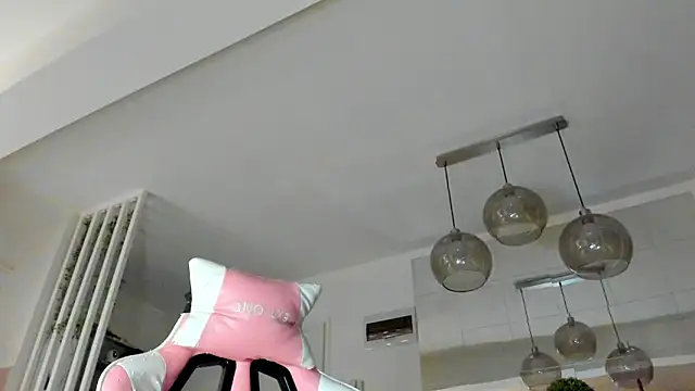 Snapshot of IreneVON chatting on 01-07-26, 05:01 IreneVON online show from 01-07-26, 05:01