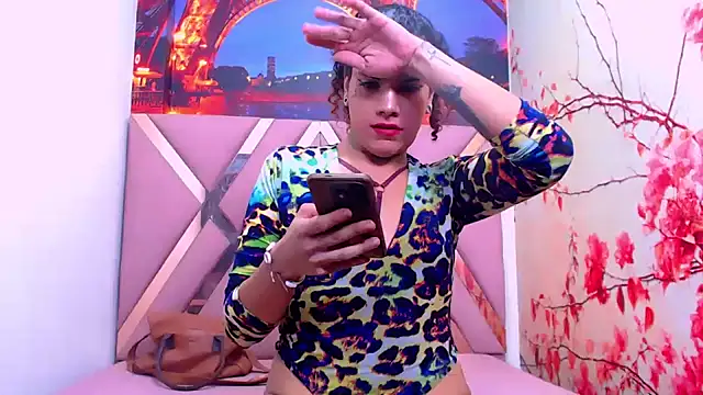 Snapshot of aleja_mistress_ chatting on 01-29-25, 10:53 aleja mistress online show from 01-29-25, 10:53