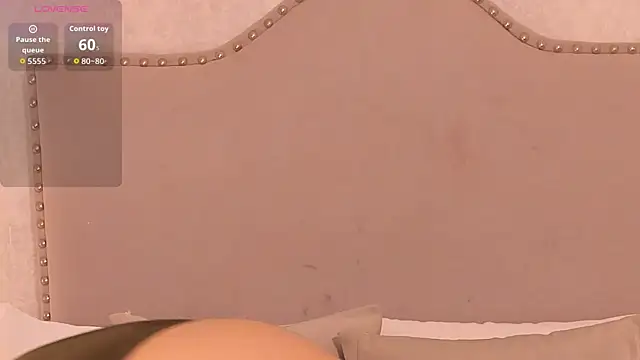 Emily robertss online show from 10-04-25, 03:19