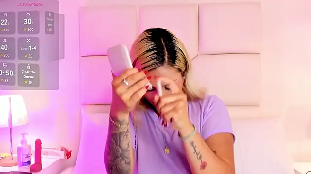 Emily robertss online show from 01-06-26, 07:40