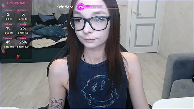 Snapshot of Amarieni chatting on 09-15-25, 02:17 Amarieni online show from 09-15-25, 02:17