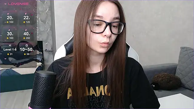 Snapshot of Amarieni chatting on 02-21-25, 10:28 Amarieni online show from 02-21-25, 10:28