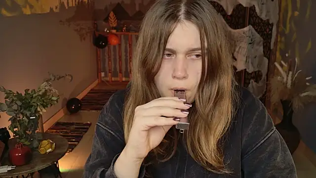 FioraMarmoris online show from 10-27-25, 01:34