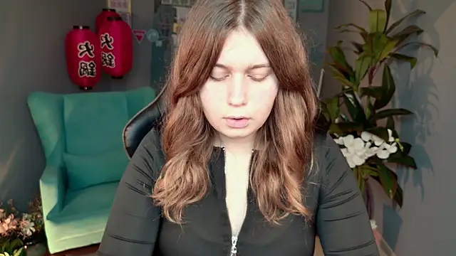 FioraMarmoris online show from 11-13-25, 01:04