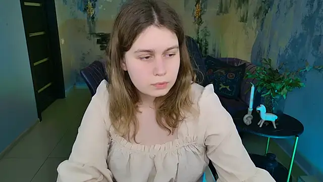 Snapshot of FioraMarmoris chatting on 03-06-25, 01:14 FioraMarmoris online show from 03-06-25, 01:14