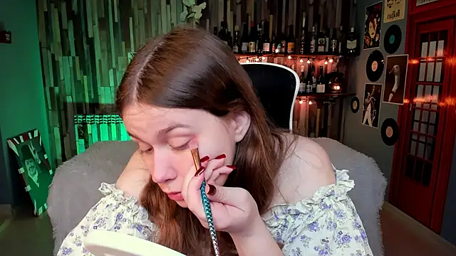 FioraMarmoris online show from 04-15-26, 06:08