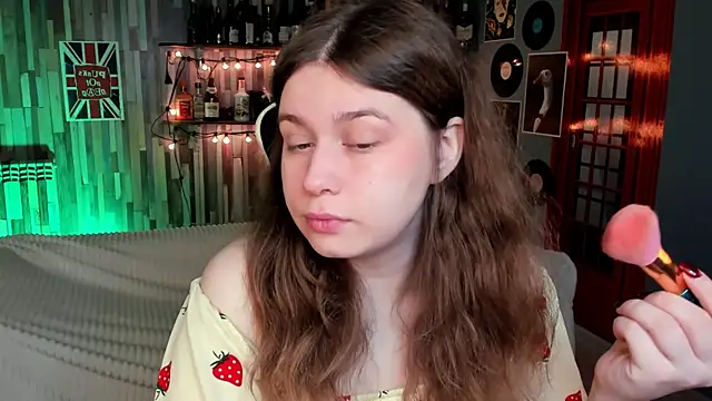 FioraMarmoris online show from 04-18-26, 07:11