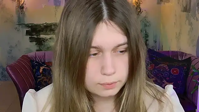 Snapshot of FioraMarmoris chatting on 03-06-25, 04:17 FioraMarmoris online show from 03-06-25, 04:17