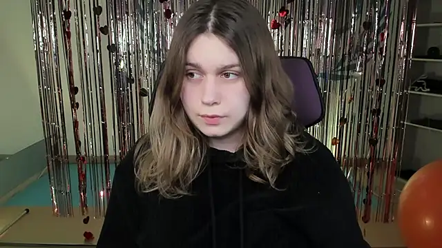 Snapshot of FioraMarmoris chatting on 03-16-25, 12:44 FioraMarmoris online show from 03-16-25, 12:44