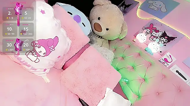Cute Roxxy online show from 03-18-25, 09:56