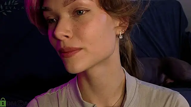 Eva Natsumi online show from 10-15-25, 04:48