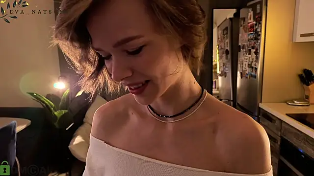 Eva Natsumi online show from 11-22-25, 03:33