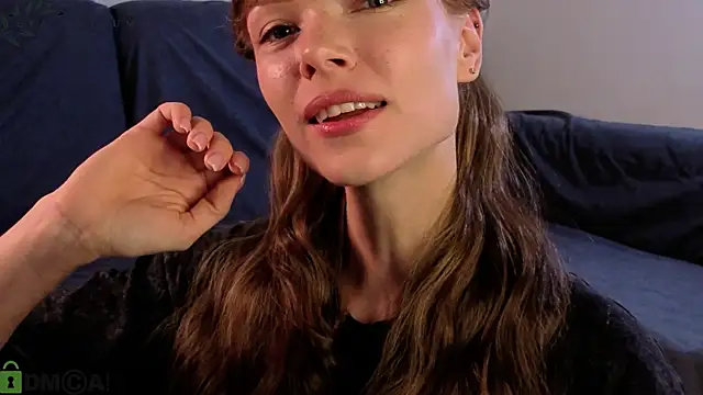 Eva Natsumi online show from 10-20-25, 04:51