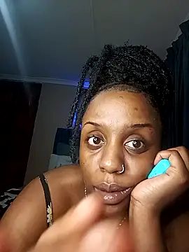 Queen-Chocolate online show from 12-20-25, 10:23