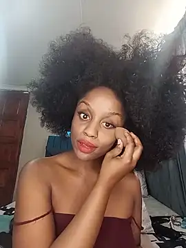 Snapshot of Queen-Chocolate chatting on 05-20-26, 11:51 Queen-Chocolate online show from 05-20-26, 11:51
