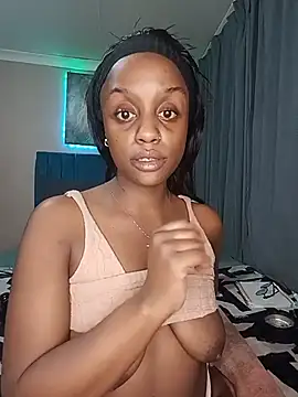 Snapshot of Queen-Chocolate chatting on 05-31-26, 07:25 Queen-Chocolate online show from 05-31-26, 07:25