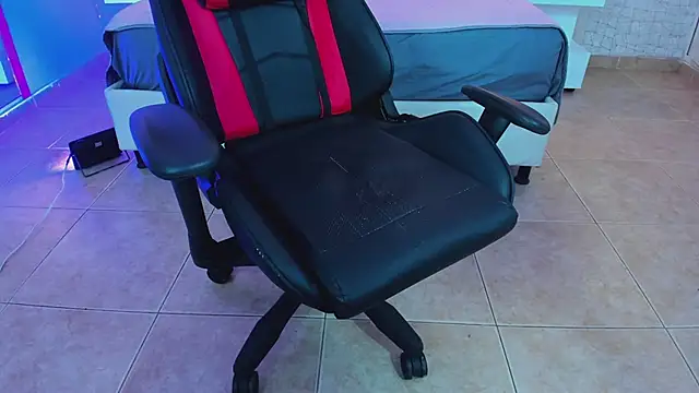 Snapshot of sara_parker069 chatting on 02-27-25, 03:40 sara parker069 online show from 02-27-25, 03:40