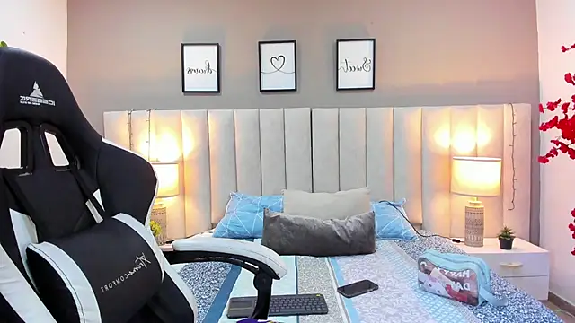 Snapshot of sara_parker069 chatting on 10-07-25, 09:43 sara parker069 online show from 10-07-25, 09:43