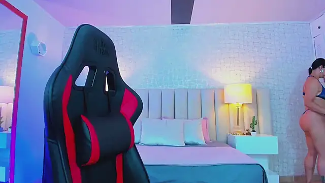 Snapshot of sara_parker069 chatting on 02-27-25, 12:36 sara parker069 online show from 02-27-25, 12:36