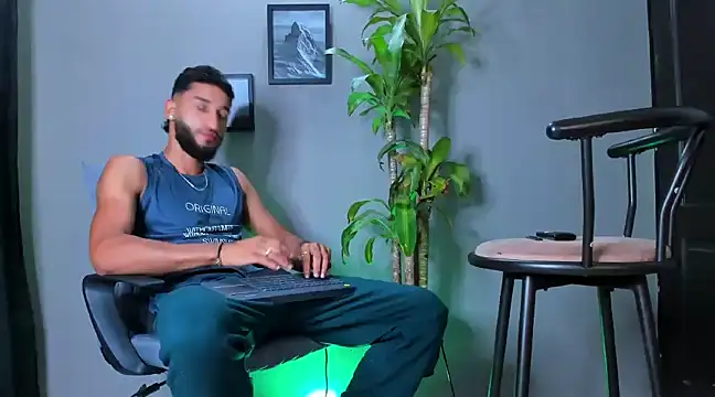 Damian 022 online show from 01-20-25, 11:10