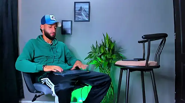 Damian 022 online show from 03-19-25, 12:12