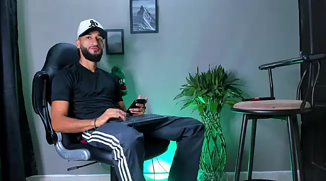 Damian 022 online show from 01-04-25, 03:07