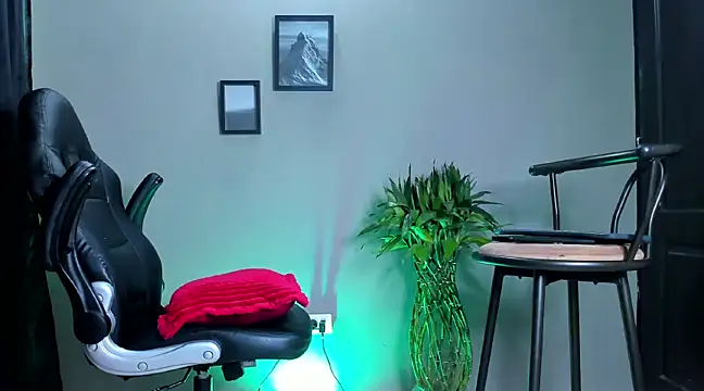 Damian 022 online show from 01-08-25, 12:49