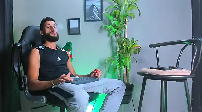 Damian 022 online show from 12-17-24, 03:38