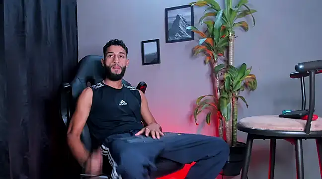 Damian 022 online show from 12-19-24, 02:13