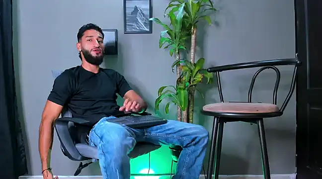 Damian 022 online show from 01-16-25, 03:02