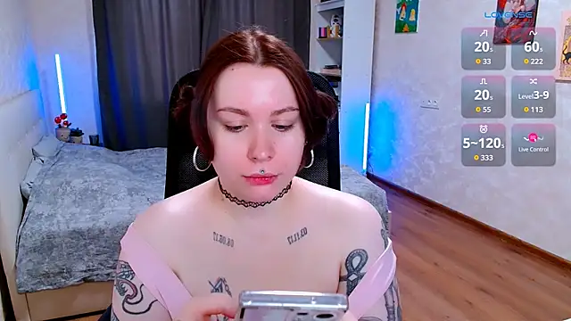 Snapshot of Blueberry-baby chatting on 06-11-26, 03:58 Blueberry-baby online show from 06-11-26, 03:58