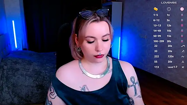 Blueberry-baby online show from 02-02-25, 02:17