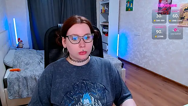 Snapshot of Blueberry-baby chatting on 06-27-26, 05:08 Blueberry-baby online show from 06-27-26, 05:08