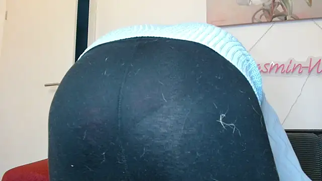 Snapshot of Jasmin-White chatting on 05-15-26, 01:31 Jasmin-White online show from 05-15-26, 01:31