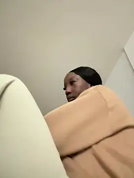 Snapshot of FiorelaLenin chatting on 02-15-26, 11:20 FiorelaLenin online show from 02-15-26, 11:20