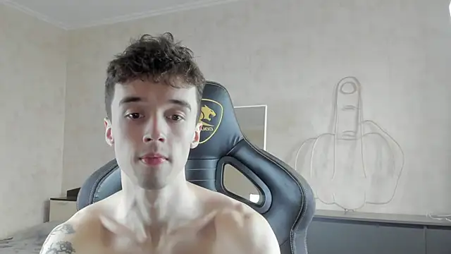 Snapshot of MasonWarholl chatting on 10-12-25, 01:34 MasonWarholl online show from 10-12-25, 01:34