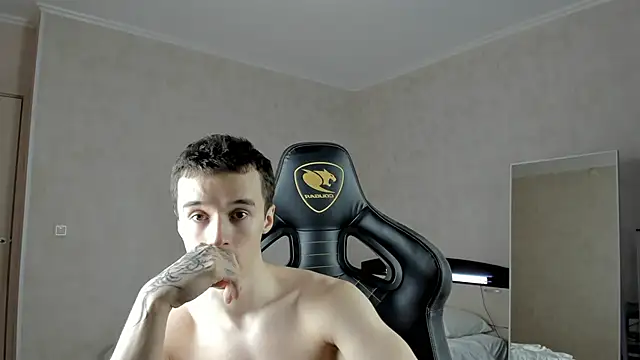 Snapshot of MasonWarholl chatting on 02-09-25, 08:45 MasonWarholl online show from 02-09-25, 08:45