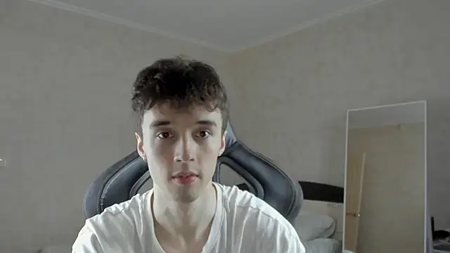 Snapshot of MasonWarholl chatting on 02-11-26, 07:03 MasonWarholl online show from 02-11-26, 07:03