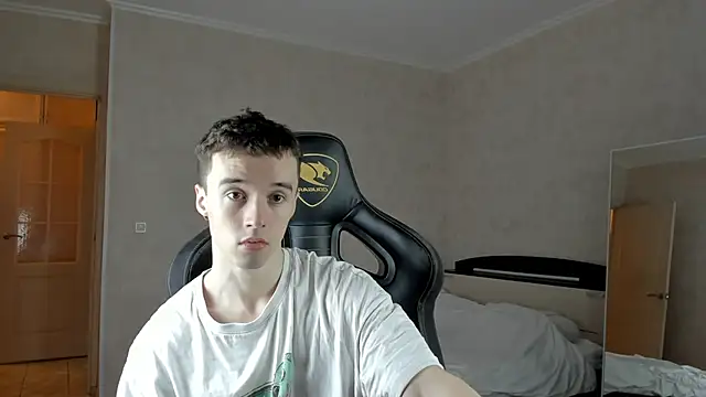 Snapshot of MasonWarholl chatting on 03-01-25, 01:40 MasonWarholl online show from 03-01-25, 01:40