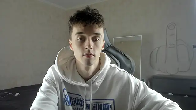 Snapshot of MasonWarholl chatting on 09-28-25, 02:29 MasonWarholl online show from 09-28-25, 02:29