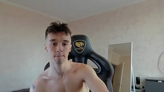 Snapshot of MasonWarholl chatting on 09-08-25, 02:16 MasonWarholl online show from 09-08-25, 02:16