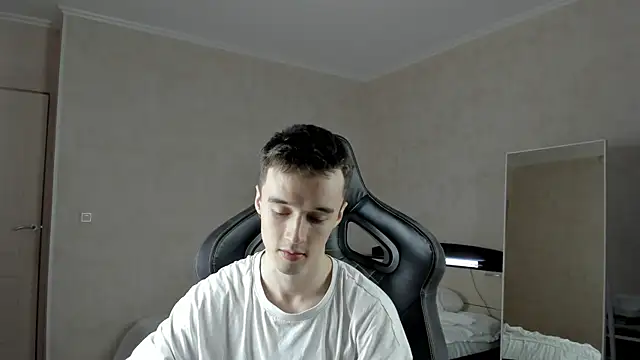 Snapshot of MasonWarholl chatting on 03-02-25, 06:13 MasonWarholl online show from 03-02-25, 06:13