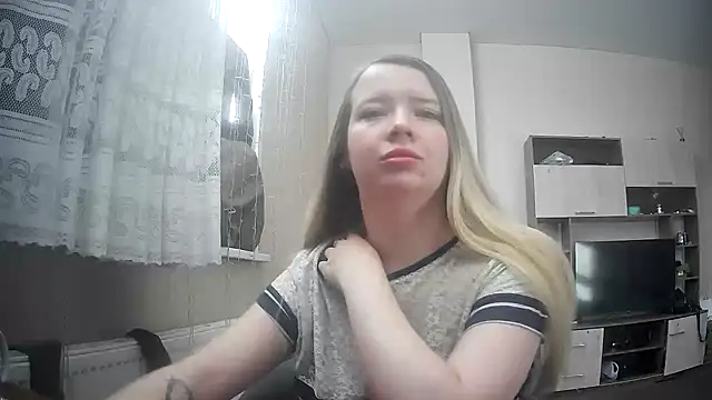 Snapshot of ViolaCandy chatting on 10-25-25, 04:44 ViolaCandy online show from 10-25-25, 04:44