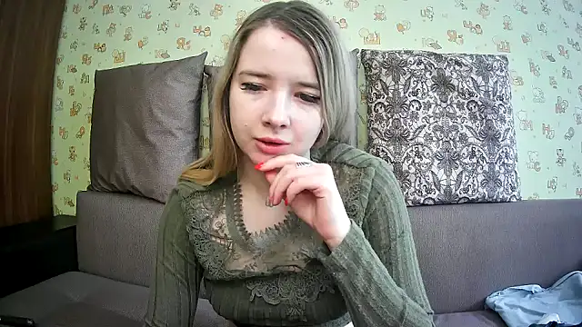 Snapshot of ViolaCandy chatting on 03-11-25, 05:46 ViolaCandy online show from 03-11-25, 05:46