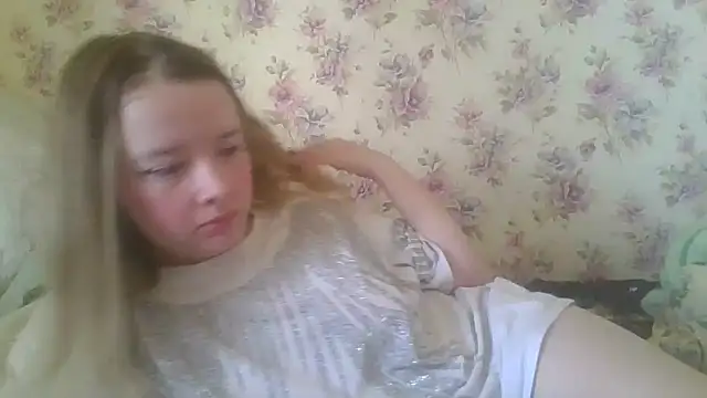 Snapshot of ViolaCandy chatting on 06-29-26, 03:57 ViolaCandy online show from 06-29-26, 03:57