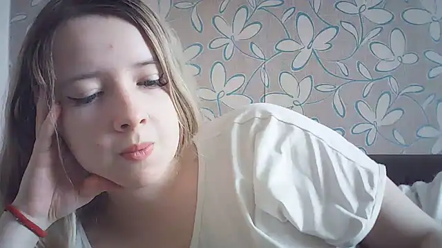 Snapshot of ViolaCandy chatting on 05-11-26, 03:08 ViolaCandy online show from 05-11-26, 03:08