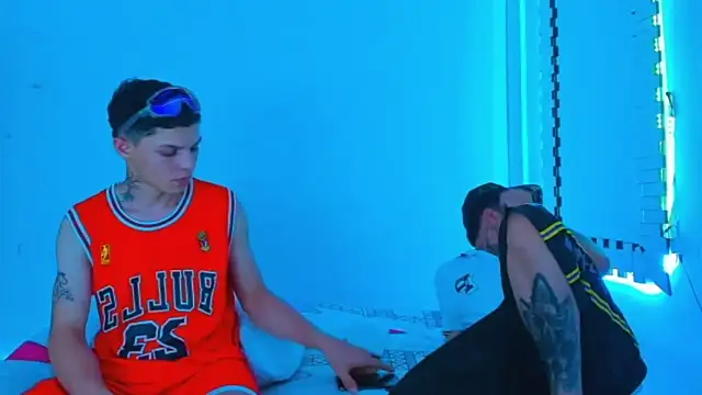 HOT boy2025 online show from 02-03-25, 11:05
