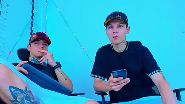 HOT boy2025 online show from 10-06-25, 06:52